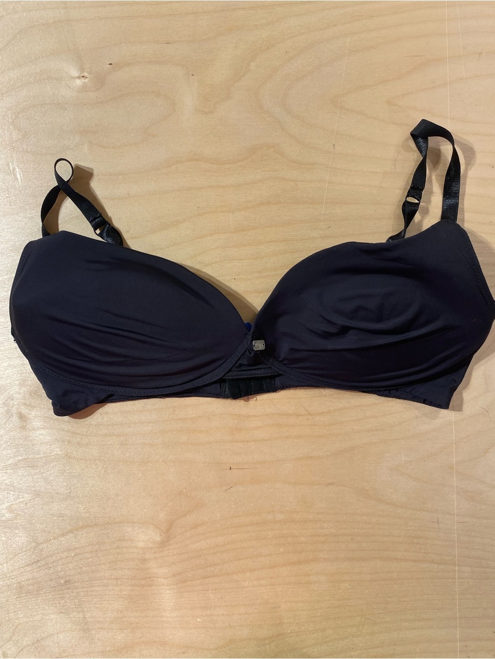 Adrienne Vittadini Black Strap Contour Bra 42D No Wire (SC)